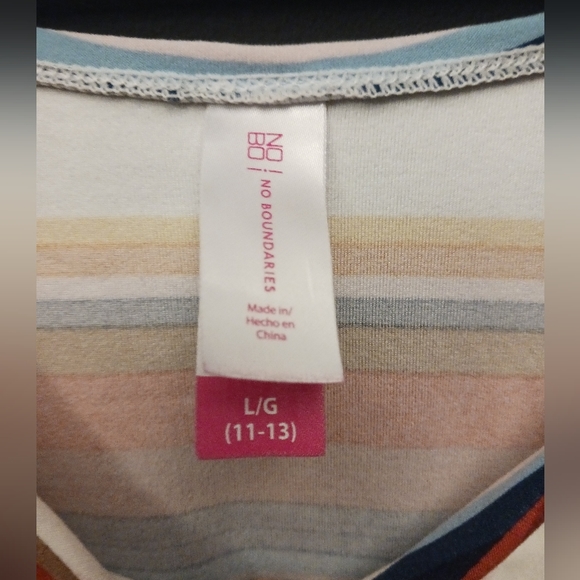 No boundaries short sleeve womens top - Picture 2 of 3